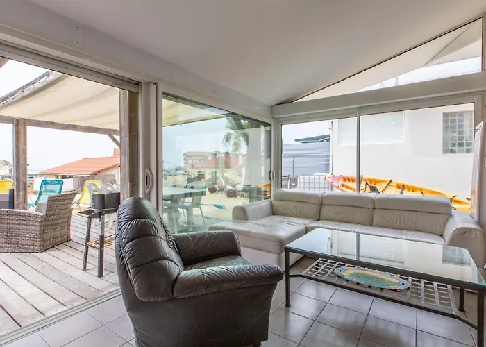 Les Baines By Interhome بيت للعطل